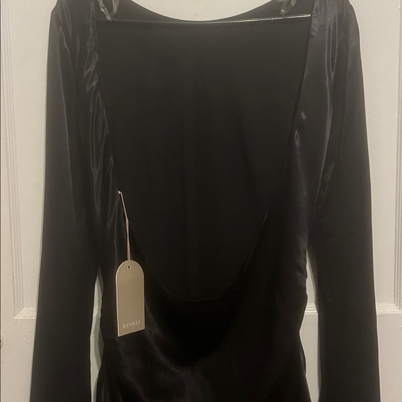 Meshki backless Davina exaggerated sleeves satin dress - Picture 8 of 8